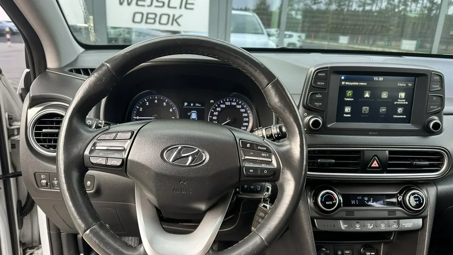 HYUNDAI Kona -