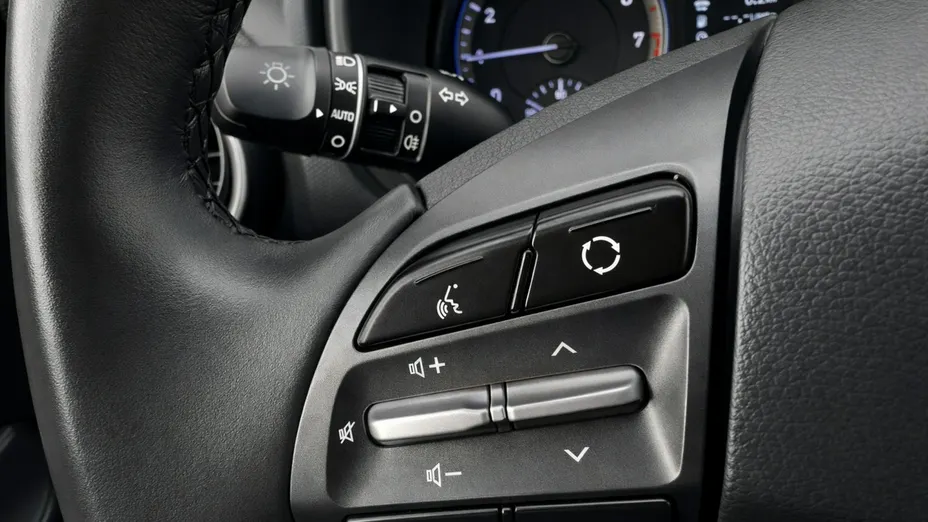 HYUNDAI Kona -
