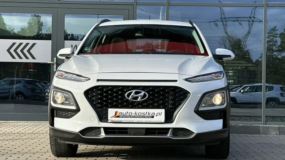 HYUNDAI Kona -