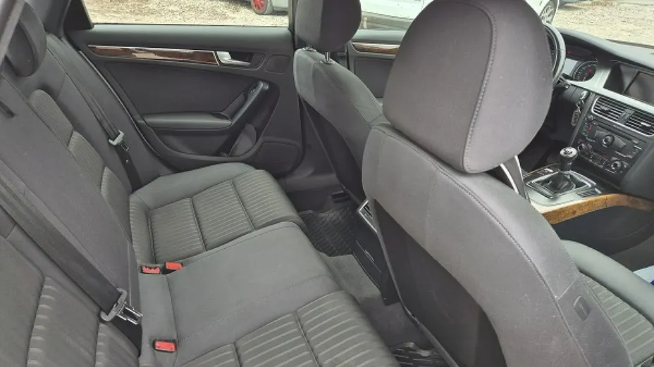 AUDI A4 -