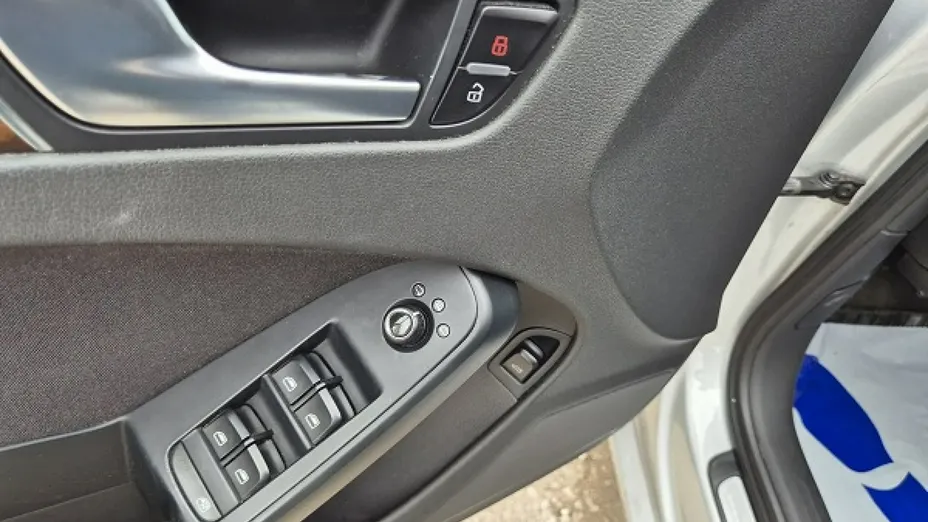 AUDI A4 -