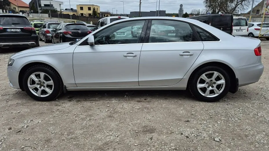 AUDI A4 -