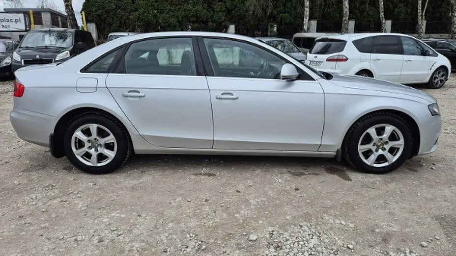 AUDI A4 -