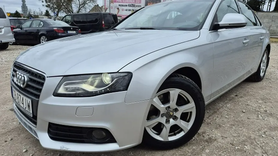 AUDI A4 -