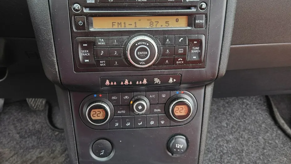 NISSAN Qashqai -