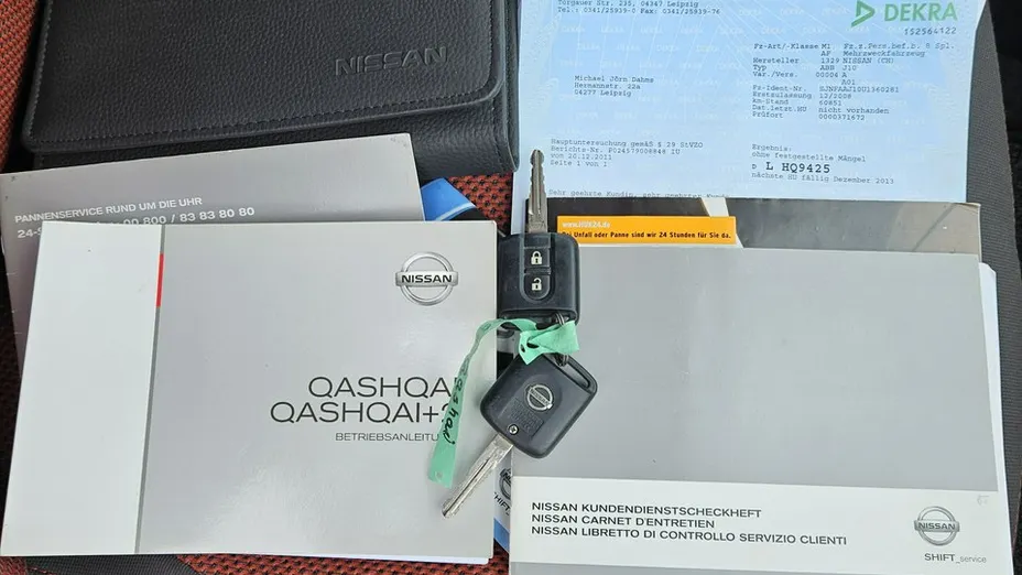 NISSAN Qashqai -