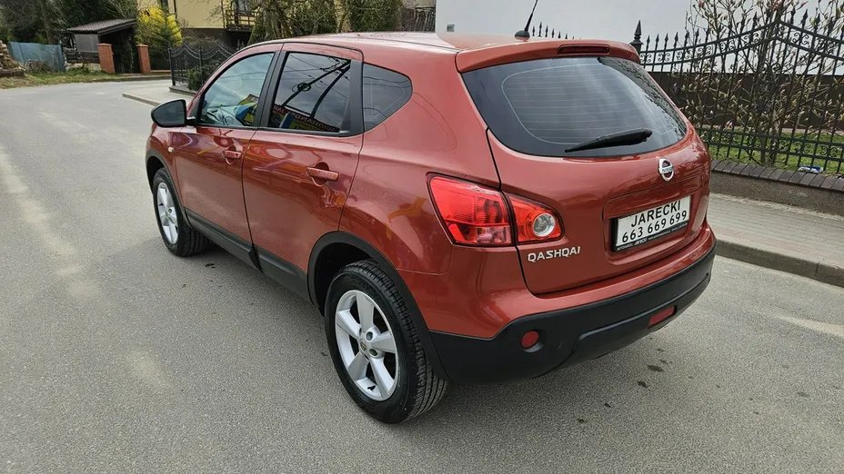 NISSAN Qashqai -