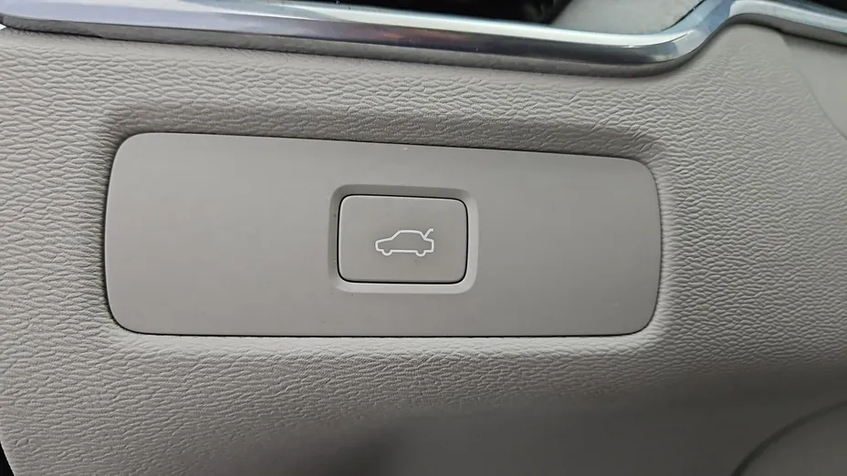 VOLVO XC60 -