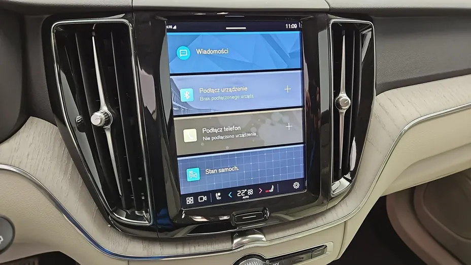 VOLVO XC60 -
