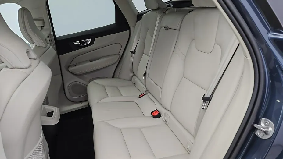 VOLVO XC60 -