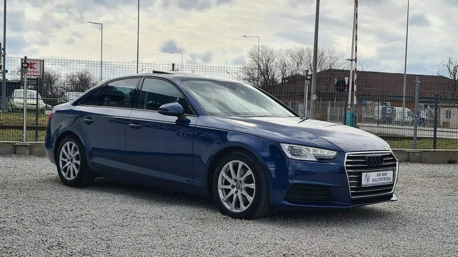 AUDI A4 -