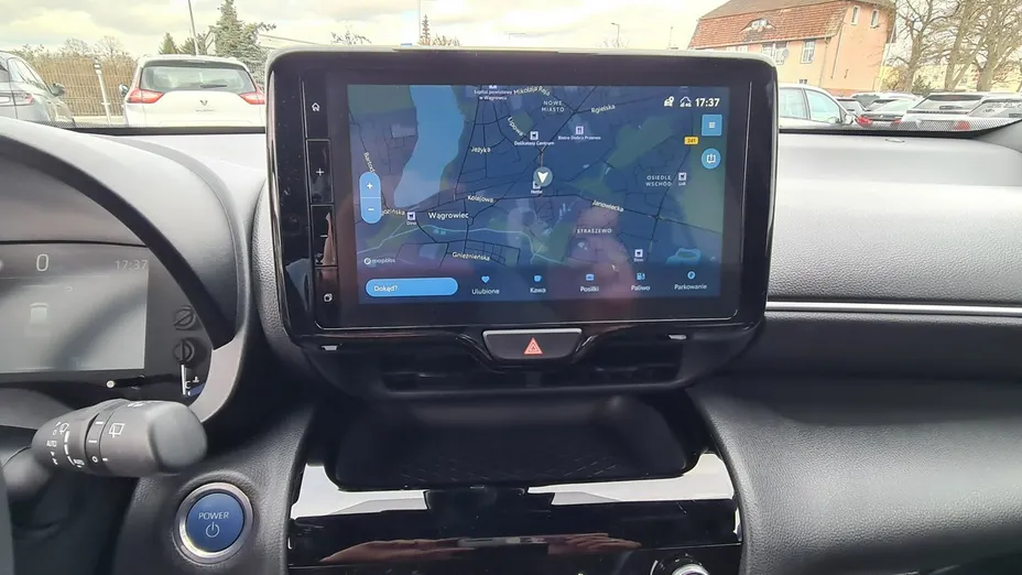 TOYOTA Yaris Cross -