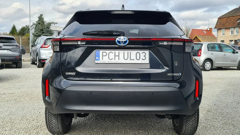 TOYOTA Yaris Cross -