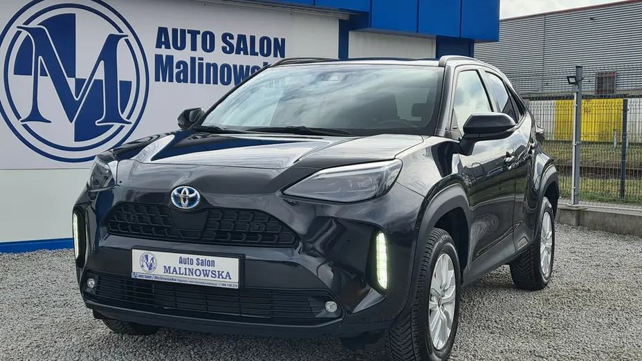 TOYOTA Yaris Cross -