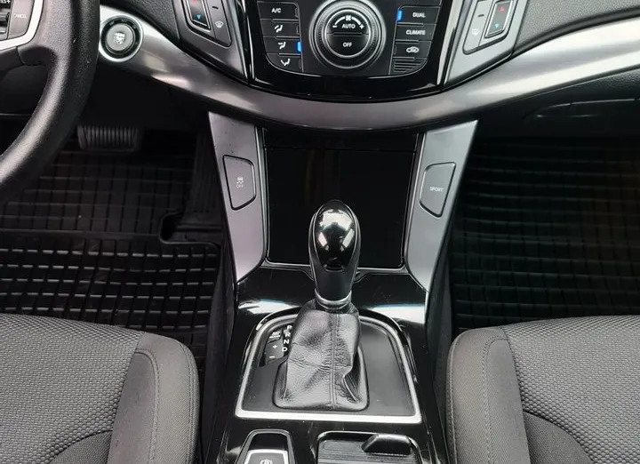 HYUNDAI i40 -