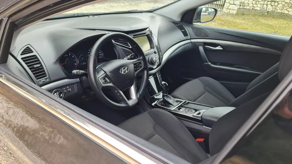 HYUNDAI i40 -