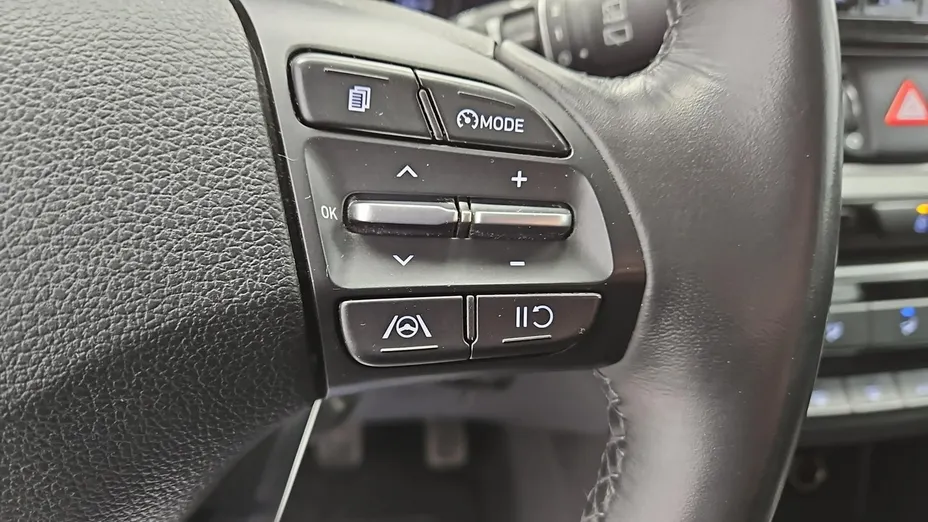 HYUNDAI i30 -