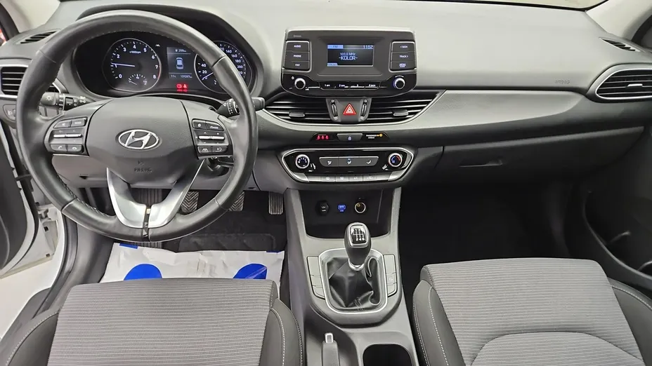 HYUNDAI i30 -