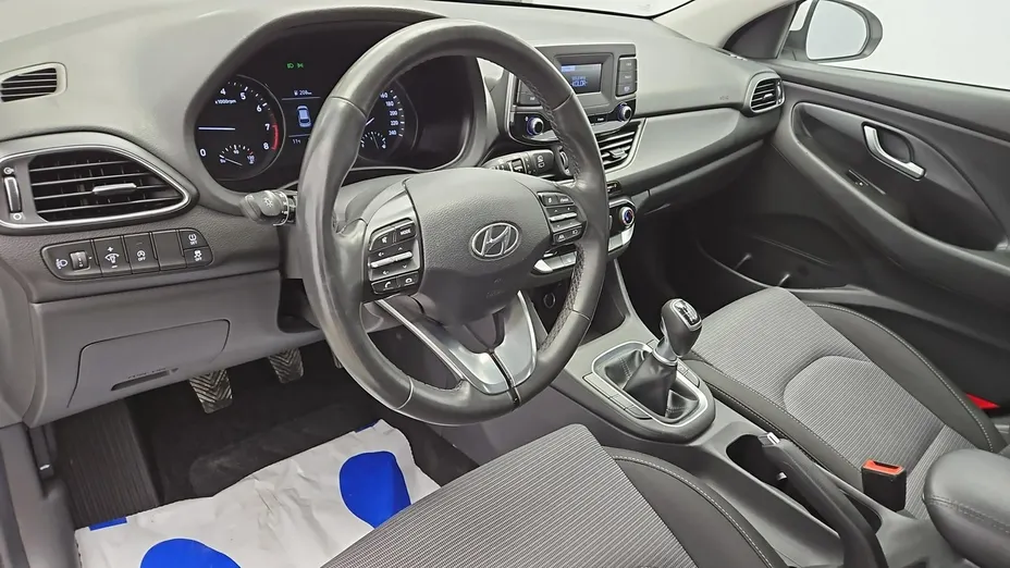 HYUNDAI i30 -