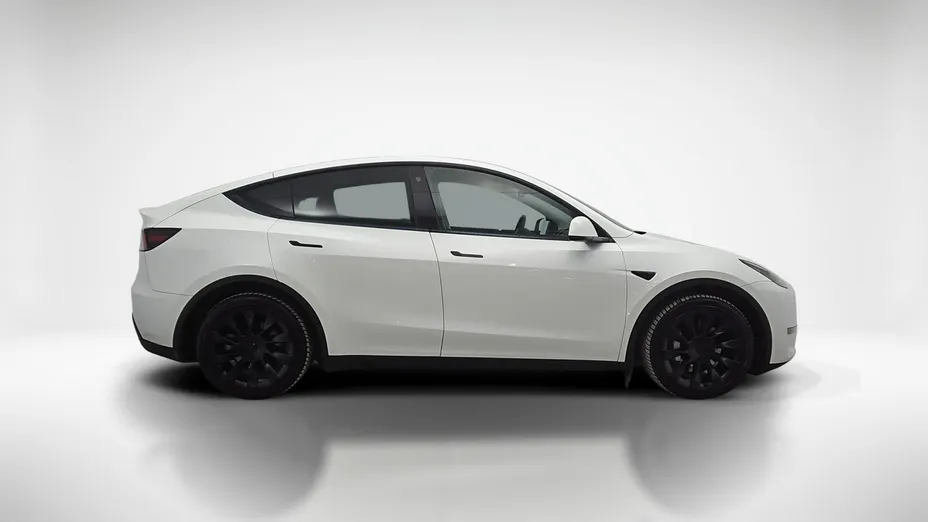 TESLA Model Y -