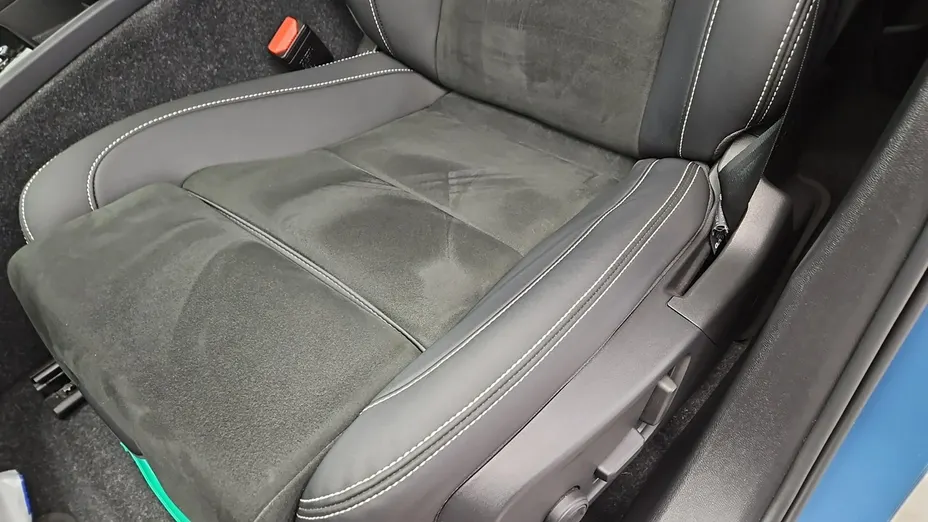 VOLVO XC40 -