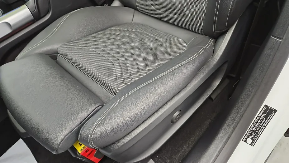 MERCEDES-BENZ EQB -