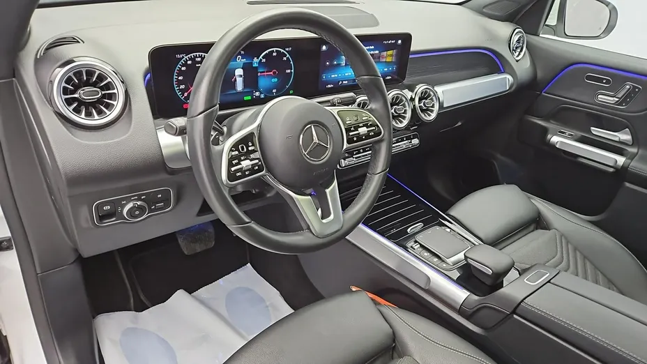 MERCEDES-BENZ EQB -