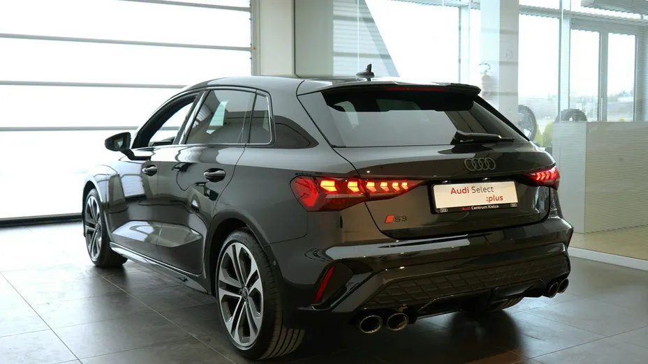 AUDI S3 Sportback -