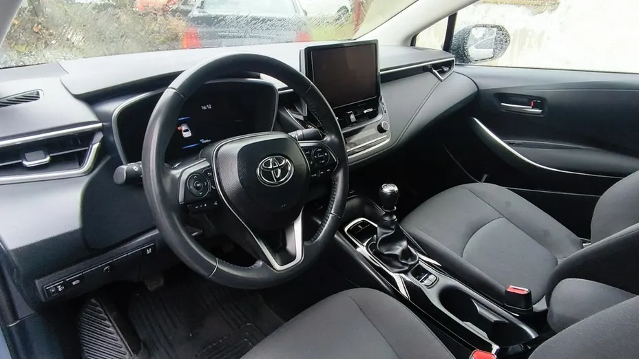 TOYOTA Corolla -