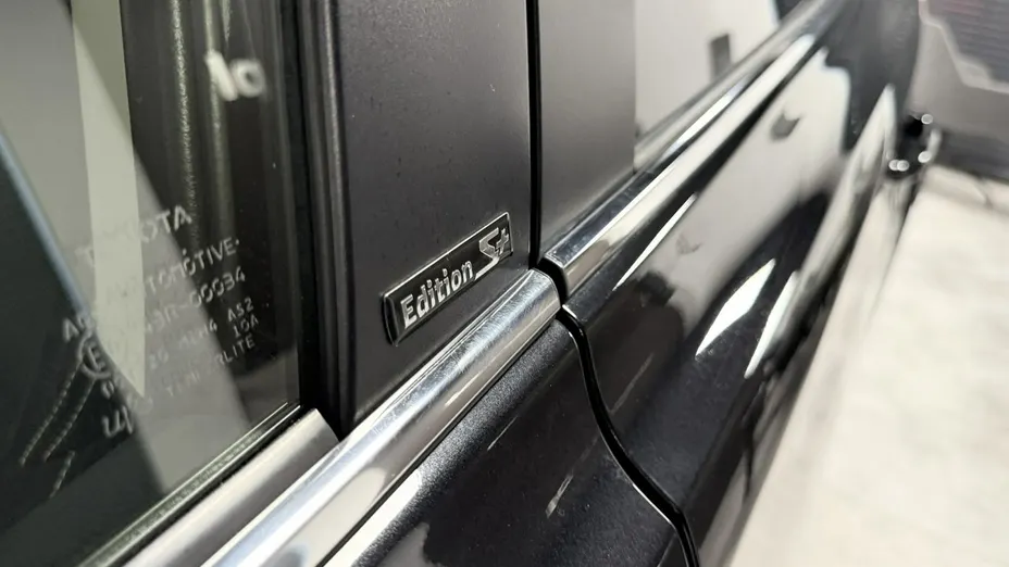 TOYOTA RAV4 -