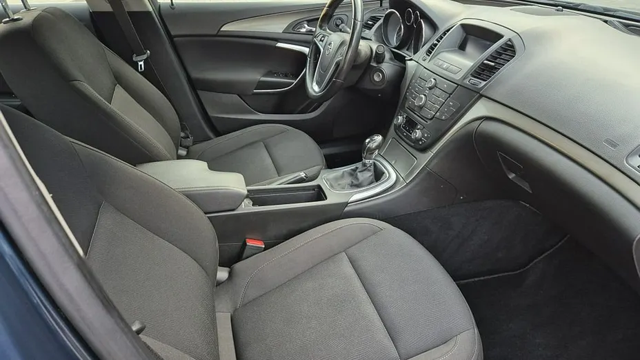 OPEL Insignia -