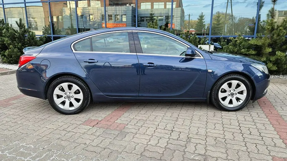 OPEL Insignia -