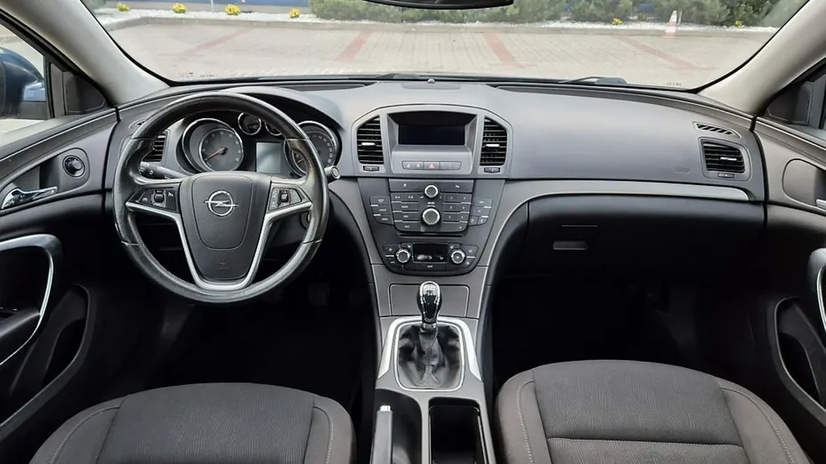 OPEL Insignia -