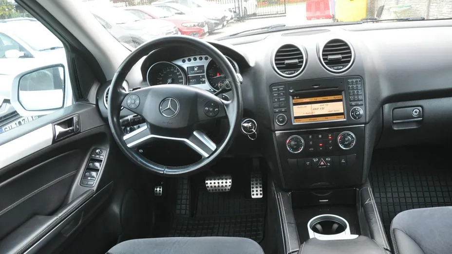 MERCEDES-BENZ ML -