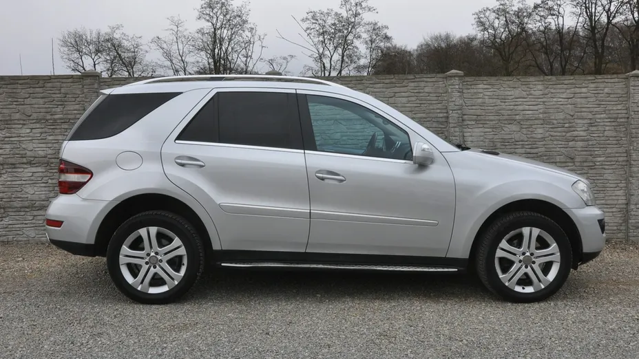 MERCEDES-BENZ ML -