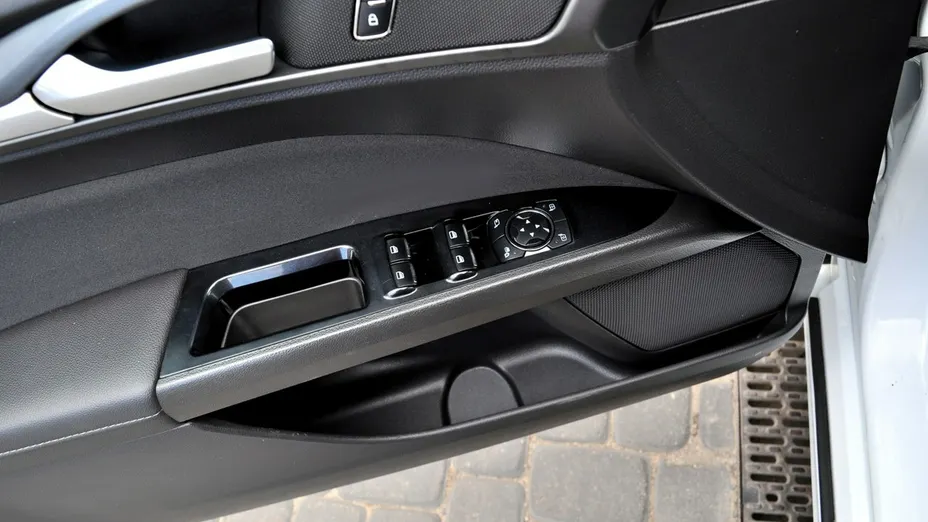 FORD Mondeo -