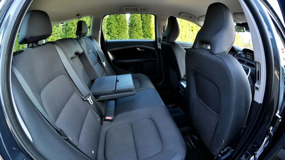 VOLVO V70 -