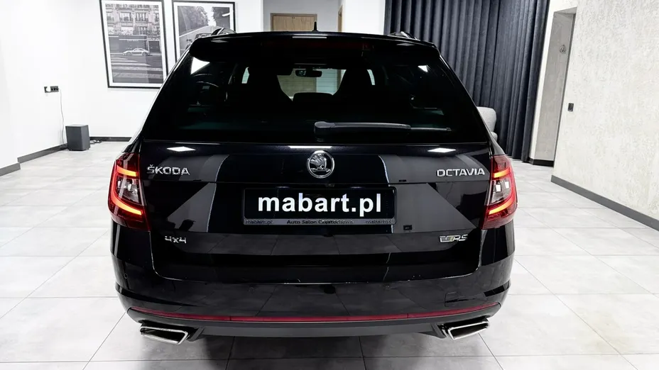 SKODA Octavia -