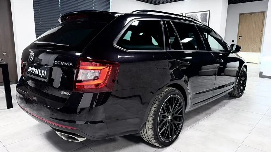SKODA Octavia -