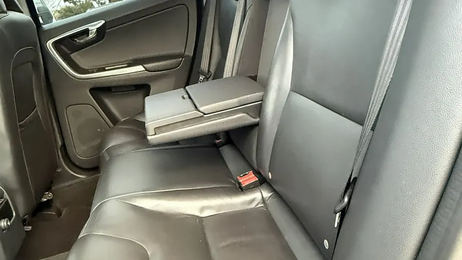VOLVO XC60 -