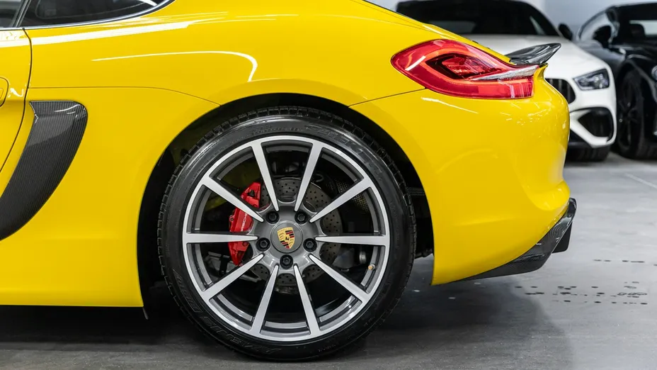 PORSCHE Cayman -