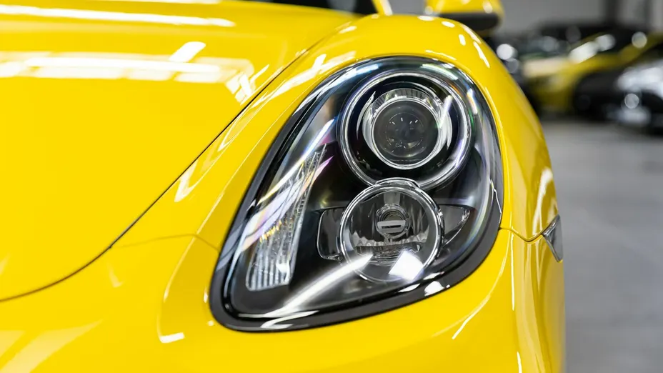 PORSCHE Cayman -