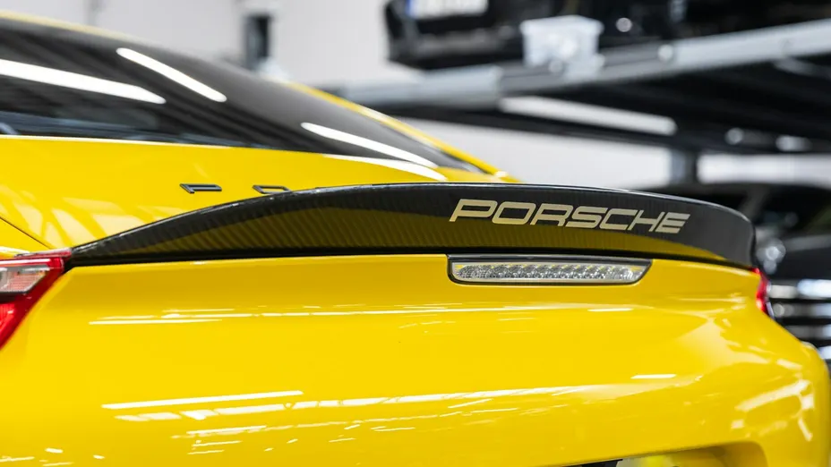 PORSCHE Cayman -