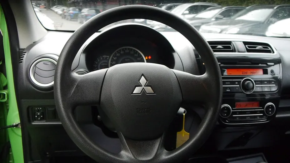 MITSUBISHI Space Star -