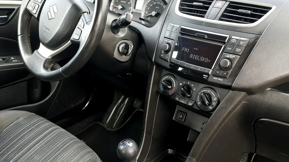 SUZUKI Swift -