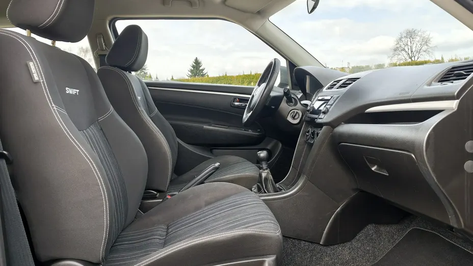 SUZUKI Swift -