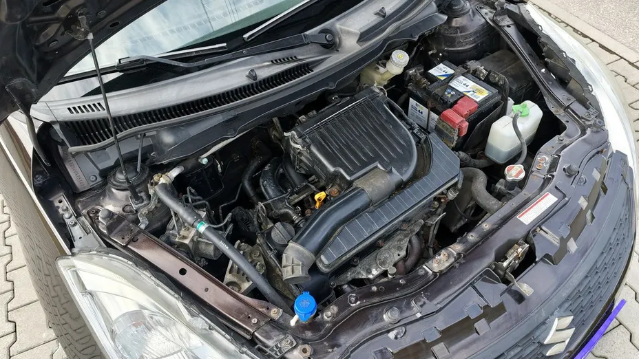 SUZUKI Swift -