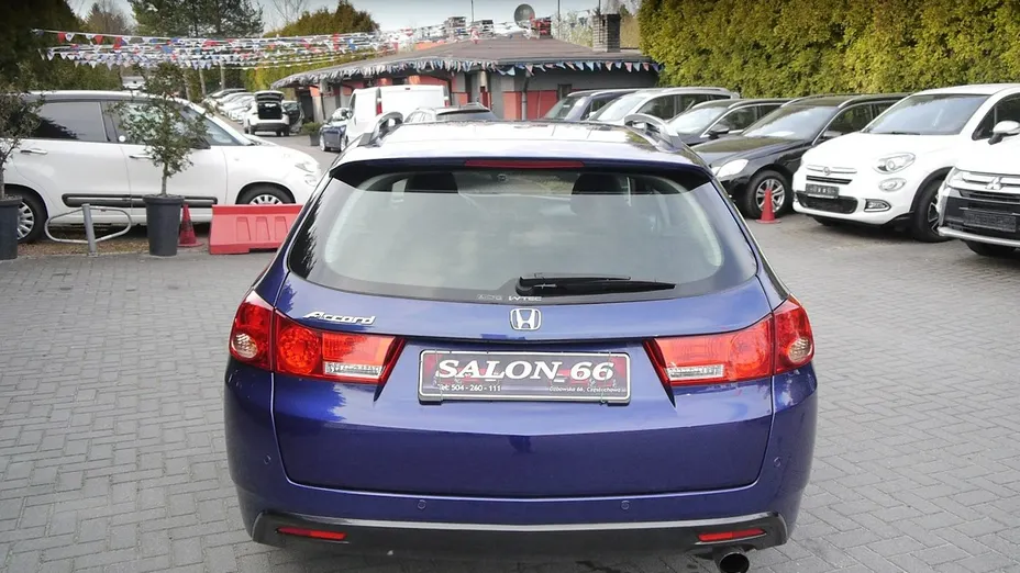 HONDA Accord -