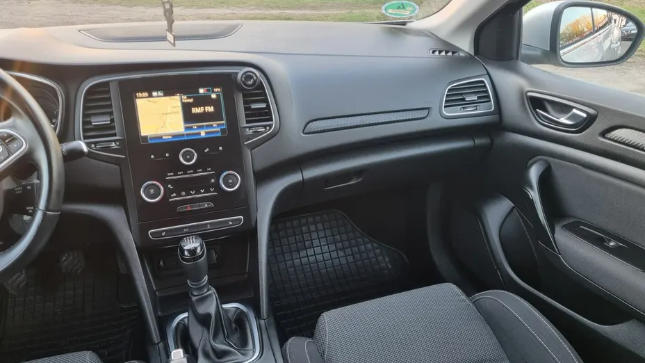 RENAULT Megane -