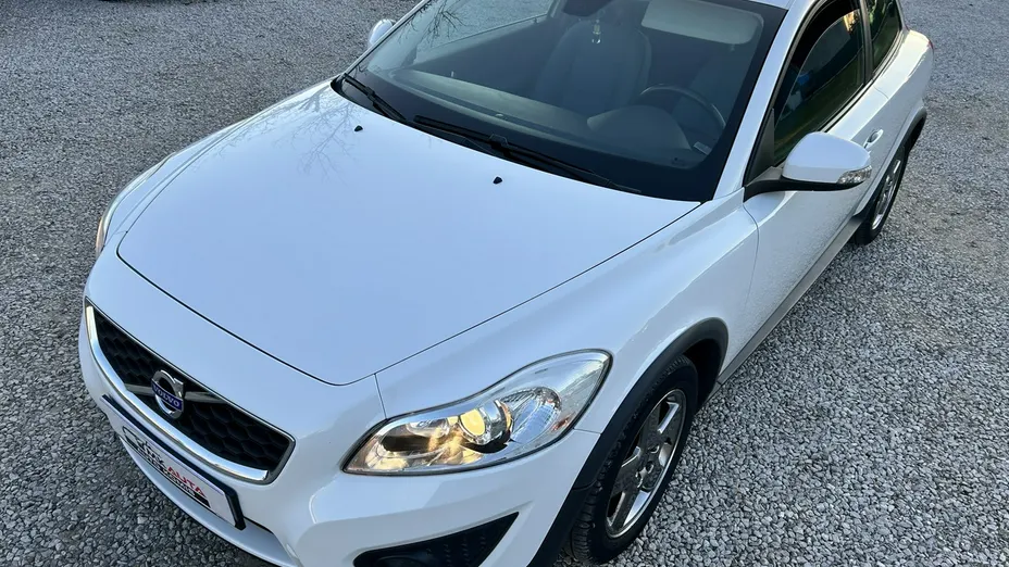 VOLVO C30 -